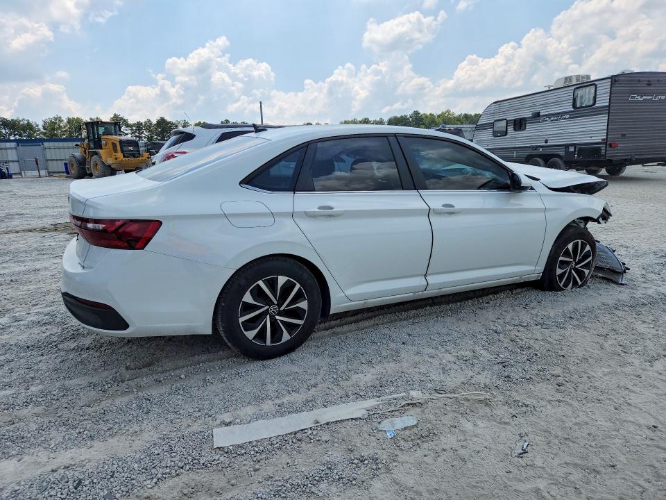 Photo 3 from auction – 2026 VOLKSWAGEN JETTA with VIN 3VW5W7BU3TM016804