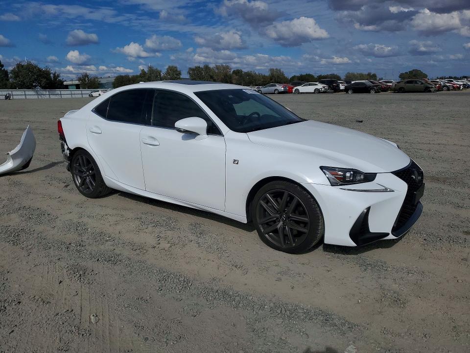 Photo 4 from auction – 2019 LEXUS IS with VIN JTHBA1D24K5089809