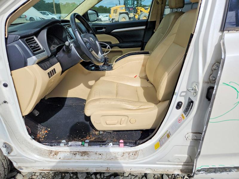 Photo 7 from auction – 2014 TOYOTA HIGHLANDER with VIN 5TDJKRFH5ES044242