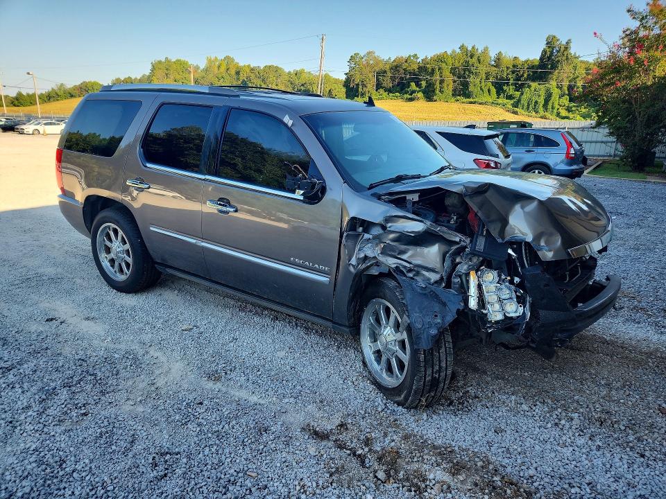 صورة رقم 4 من المزاد - 2014 CADILLAC ESCALADE مع VIN 1GYS4DEF1ER223906