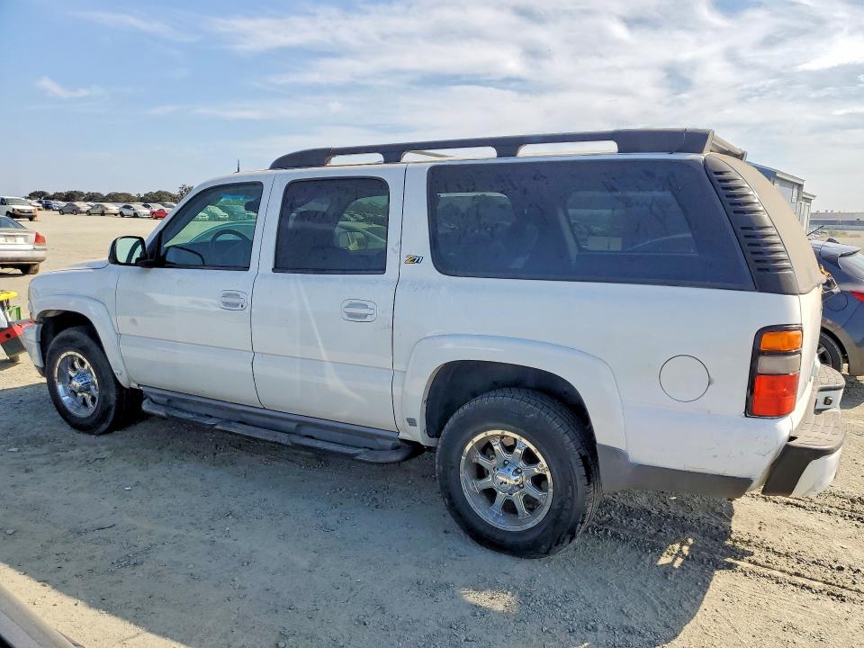 Photo 2 from auction – 2004 CHEVROLET SUBURBAN with VIN 3GNFK16Z34G122019