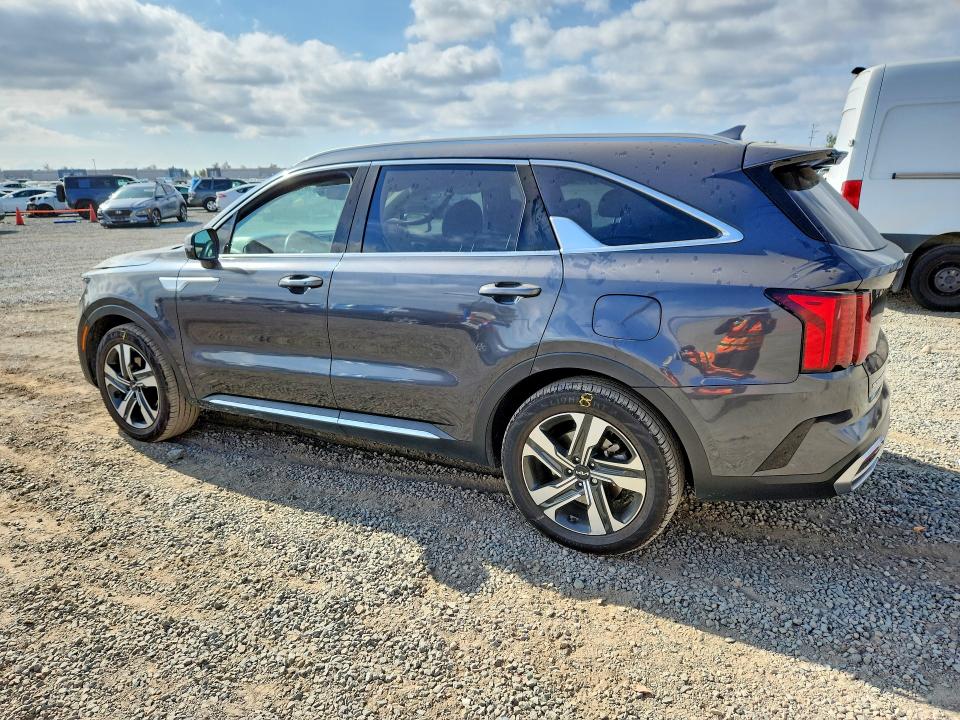 Photo 2 from auction – 2023 KIA SORENTO with VIN KNDRHDLG8P5161399
