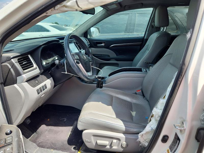 Photo 7 from auction – 2016 TOYOTA HIGHLANDER with VIN 5TDYKRFH3GS127055