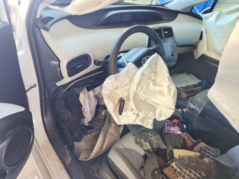 Photo 8 from auction – 2021 TOYOTA PRIUS with VIN JTDKAMFU4M3146560