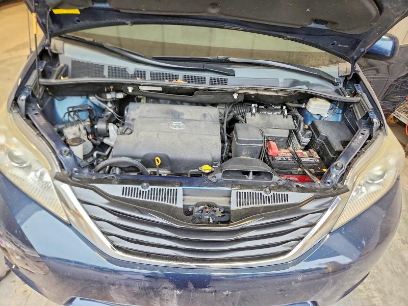 Снимка 12 от търг – 2012 TOYOTA SIENNA с VIN 5TDKK3DC7CS208905