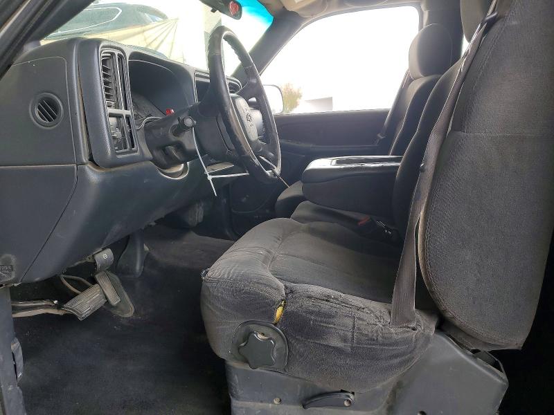 Photo 7 from auction – 2002 CHEVROLET SILVERADO with VIN 2GCEC19V521198146
