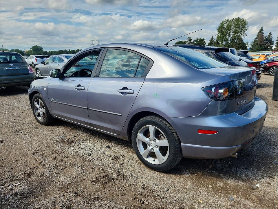 Foto 2 de la subasta – 2005 MAZDA 3 con VIN JM1BK323051307133
