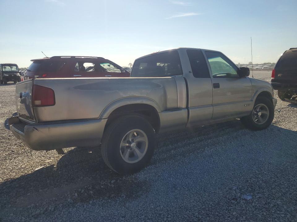 Снимка 3 от търг – 1999 CHEVROLET S10 с VIN 1GCCS1941X8197579