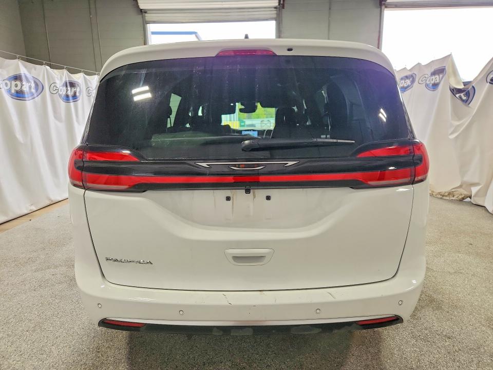Photo 6 from auction – 2027 CHRYSLER PACIFICA with VIN 2C4RC1BG1VR559102