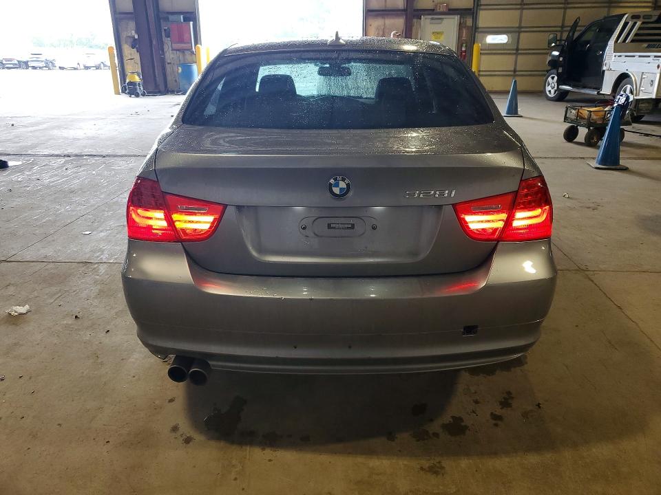 صورة رقم 6 من المزاد - 2011 BMW 328 مع VIN WBAPK7C50BF087209