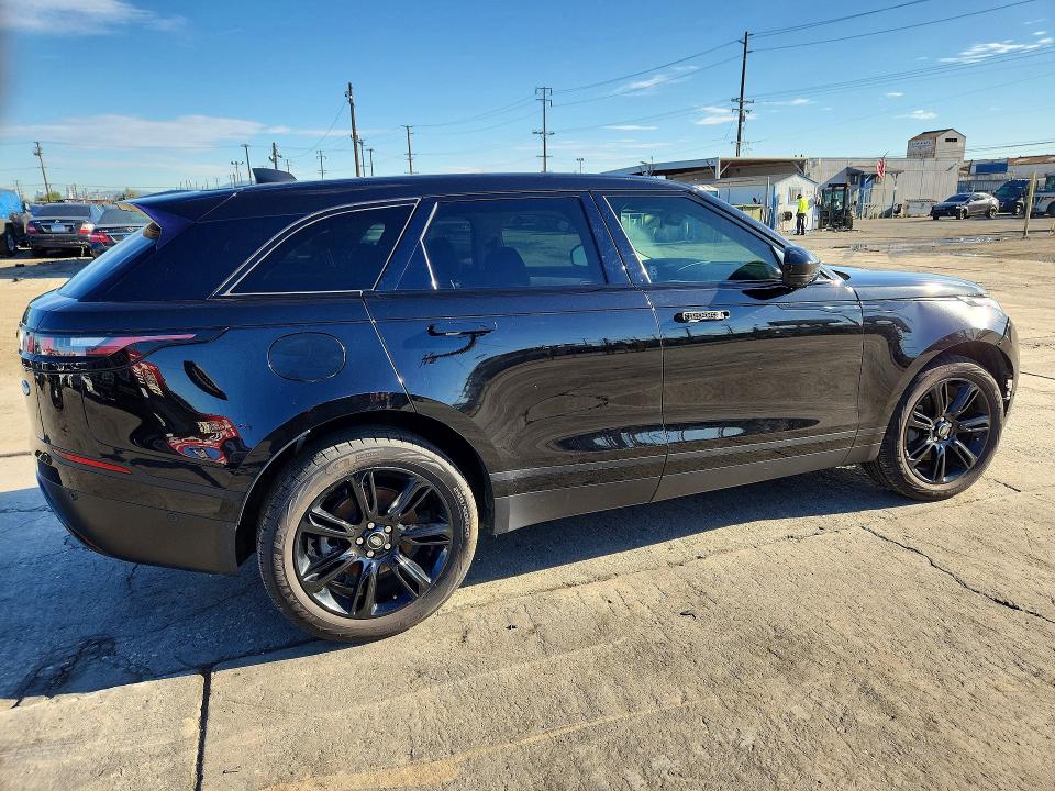 Photo 3 from auction – 2021 LAND ROVER RANGE ROVER VELAR with VIN SALYJ2EX5MA311899