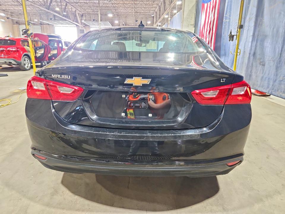 Photo 6 from auction – 2023 CHEVROLET MALIBU with VIN 1G1ZD5STXPF252192