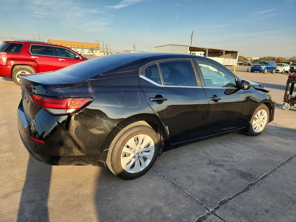 Photo 3 from auction – 2022 NISSAN SENTRA with VIN 3N1AB8BVXNY302370