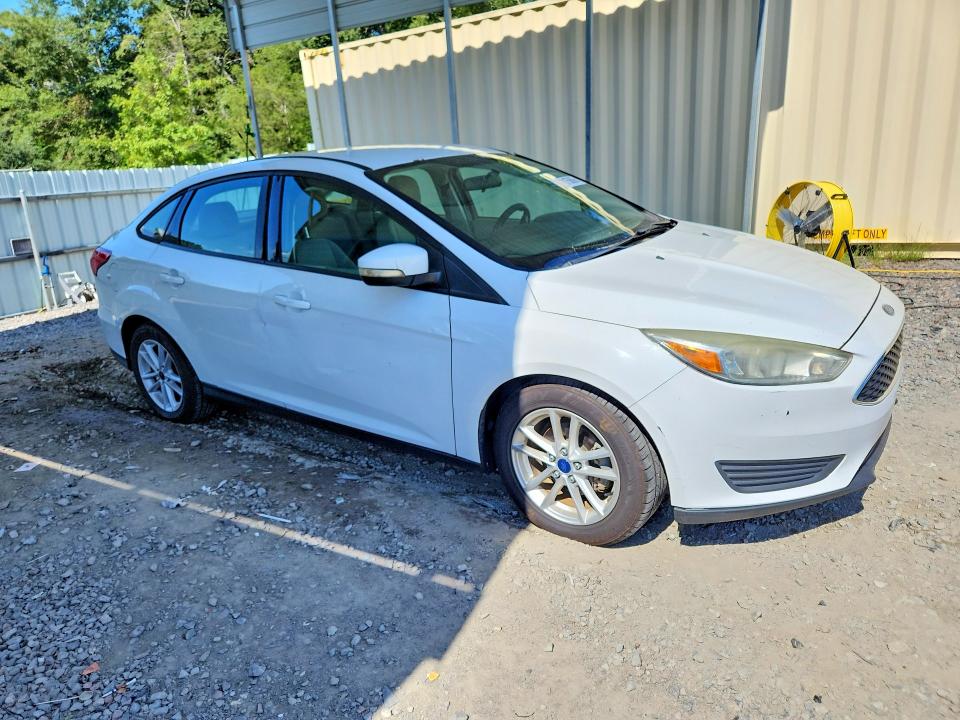 Photo 4 from auction – 2015 FORD FOCUS with VIN 1FADP3F22FL368510
