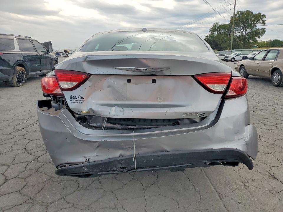 Photo 6 from auction – 2015 CHRYSLER 200 with VIN 1C3CCCBB8FN665667