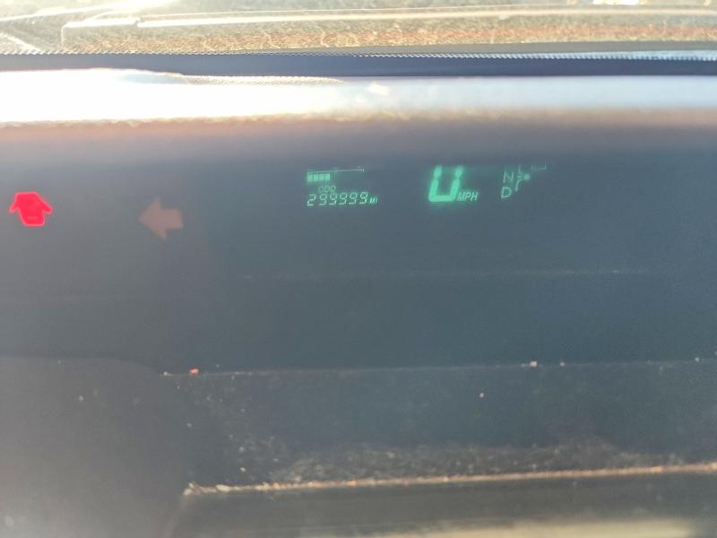 Photo 9 from auction – 2005 TOYOTA PRIUS with VIN JTDKB20U057040983