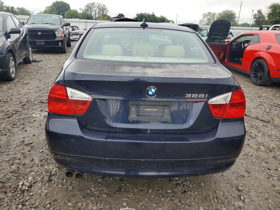 Zdjęcie 6 z aukcji – 2007 BMW 328 z VIN WBAVA375X7NL16618