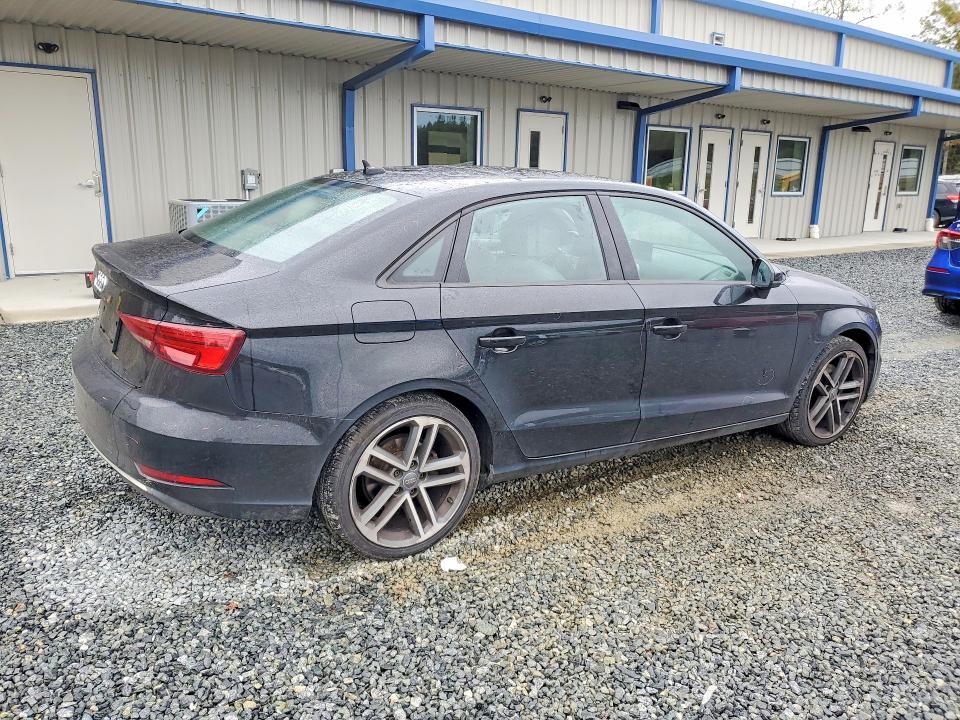 صورة رقم 3 من المزاد - 2018 AUDI A3 مع VIN WAUAUGFF4J1071899