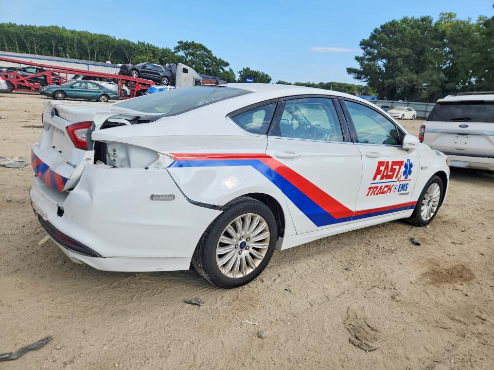 Photo 3 from auction – 2014 FORD FUSION with VIN 3FA6P0LU7ER259683
