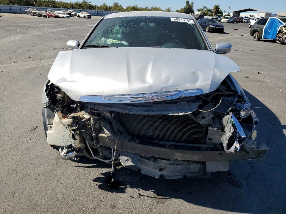 Foto 5 de la subasta – 2012 CHRYSLER 200 con VIN 1C3CCBAB4CN289573