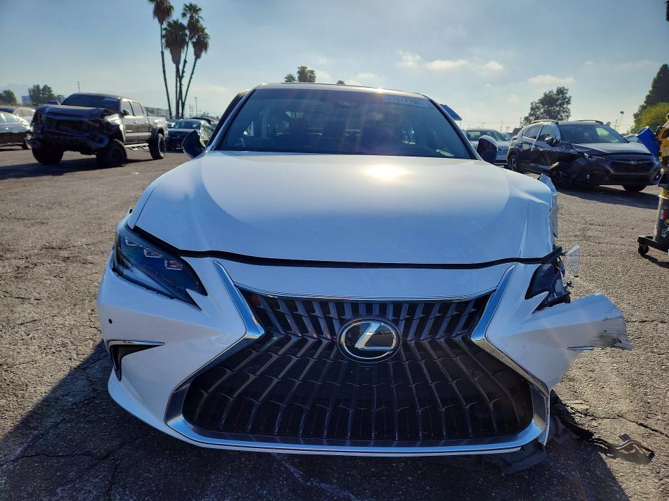 Zdjęcie 5 z aukcji – 2025 LEXUS ES 300H z VIN 58AEA1C11SU054615