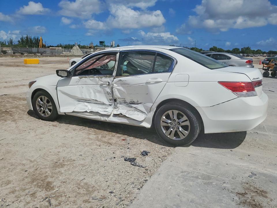 Снимка 2 от търг – 2011 HONDA ACCORD с VIN 1HGCP2F63BA064872