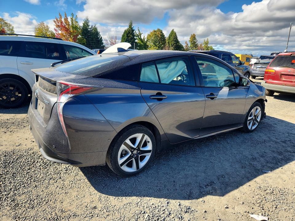 Zdjęcie 3 z aukcji – 2017 TOYOTA PRIUS z VIN JTDKARFU2H3042409