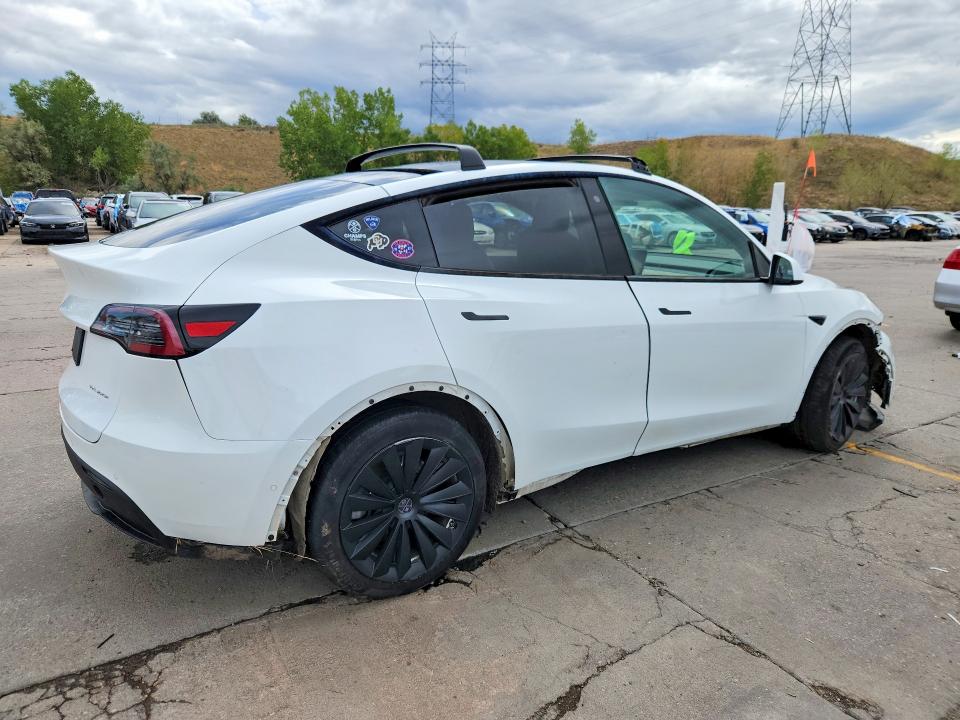 Photo 3 from auction – 2020 TESLA MODEL Y with VIN 5YJYGDEE6LF006725
