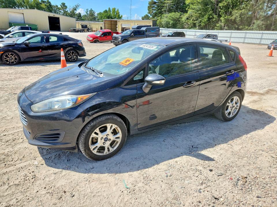 FORD FIESTA 2015 مع رقم تعريف المركبة 3FADP4EJ7FM140841 - صورة من المزاد