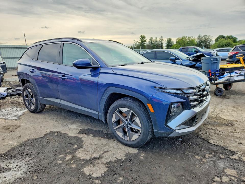 Снимка 4 от търг – 2025 HYUNDAI TUCSON с VIN 5NMJBCDE0SH582710
