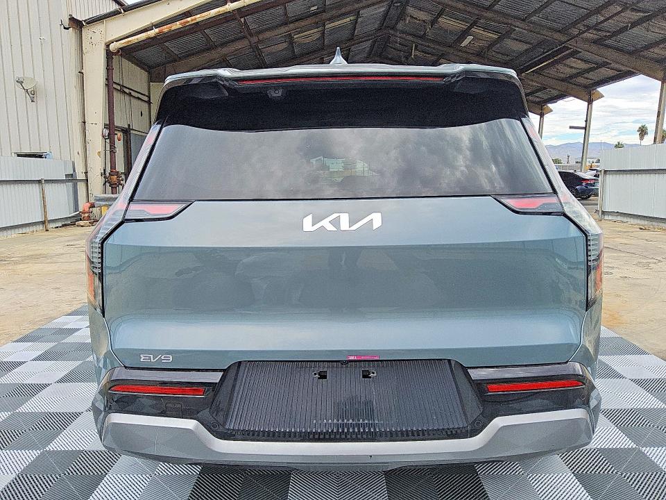 Photo 6 from auction – 2024 KIA EV9 with VIN KNDADFS56R6036760
