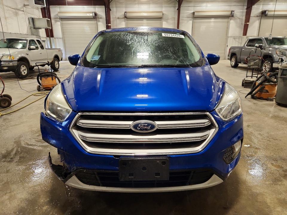 Foto 5 de la subasta – 2017 FORD ESCAPE con VIN 1FMCU9GD8HUC66896