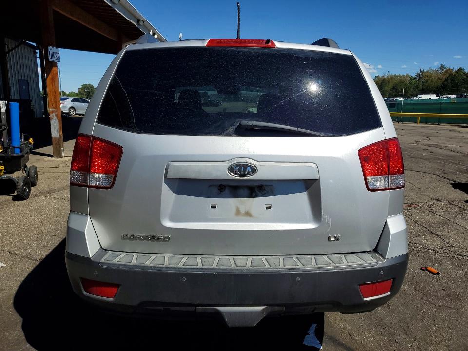 Photo 6 from auction – 2009 KIA BORREGO with VIN KNDJJ741395029800