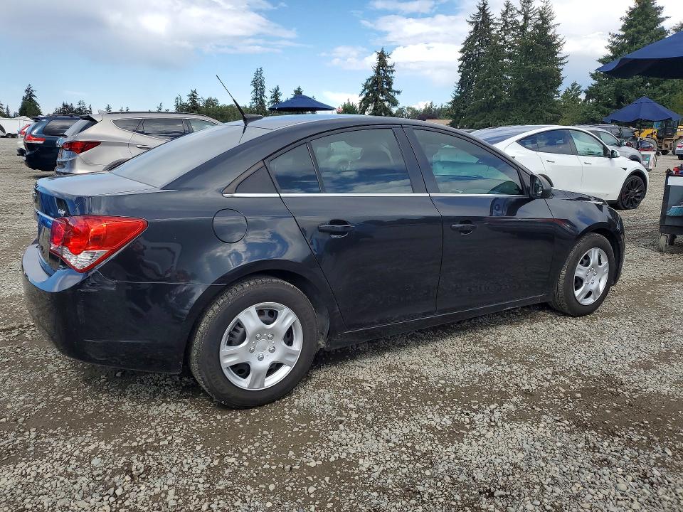 Photo 3 from auction – 2012 CHEVROLET CRUZE with VIN 1G1PC5SH4C7210921