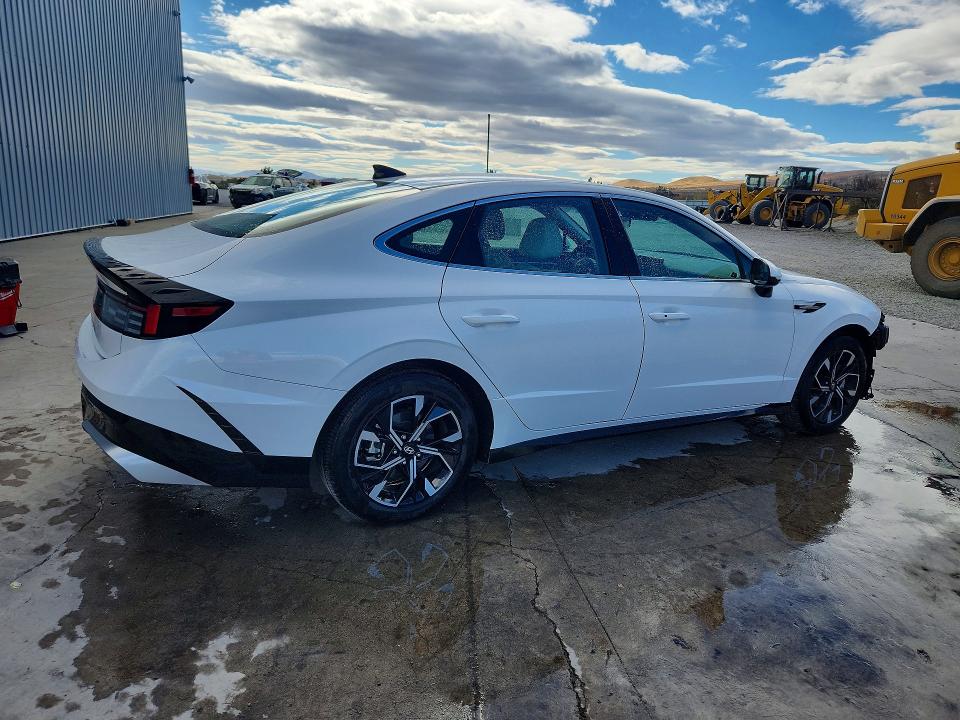 Photo 3 from auction – 2025 HYUNDAI SONATA with VIN KMHL64JA5SA514316