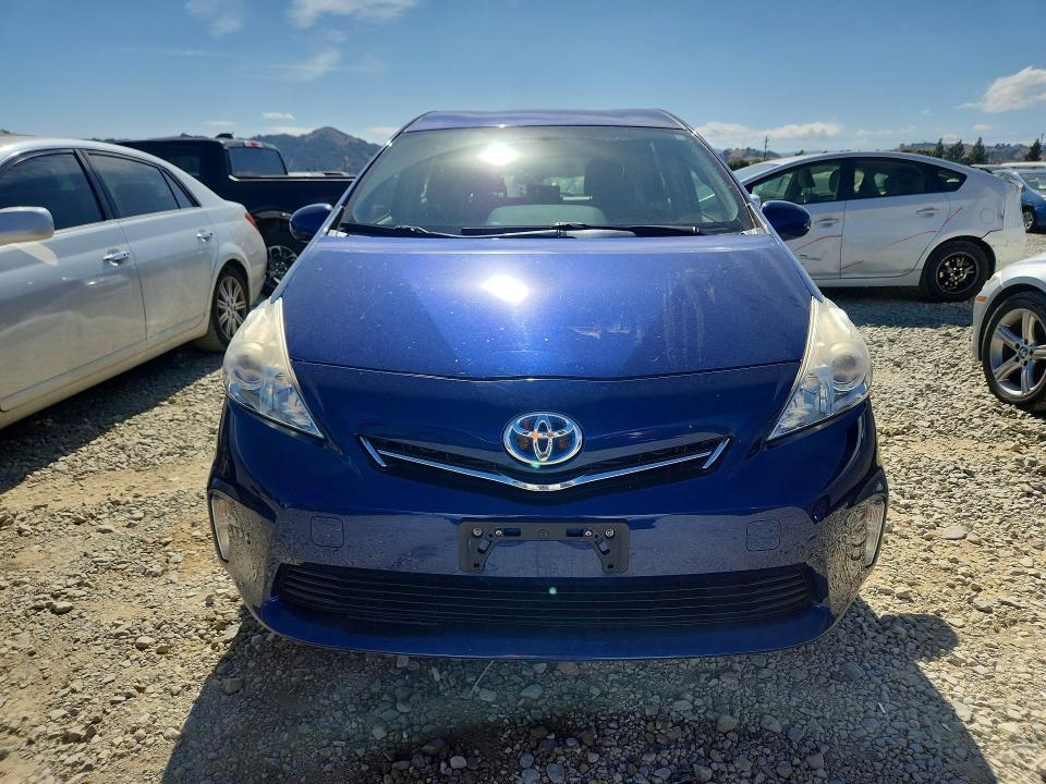 Photo 5 from auction – 2013 TOYOTA PRIUS V with VIN JTDZN3EU2D3230309