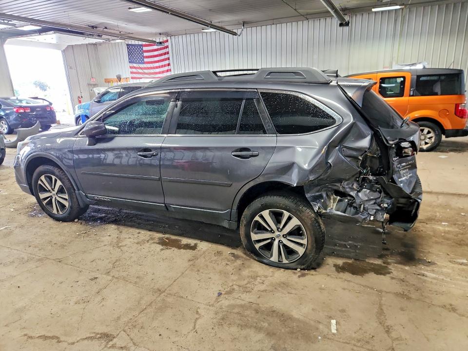 Photo 2 from auction – 2018 SUBARU OUTBACK with VIN 4S4BSANC7J3357778