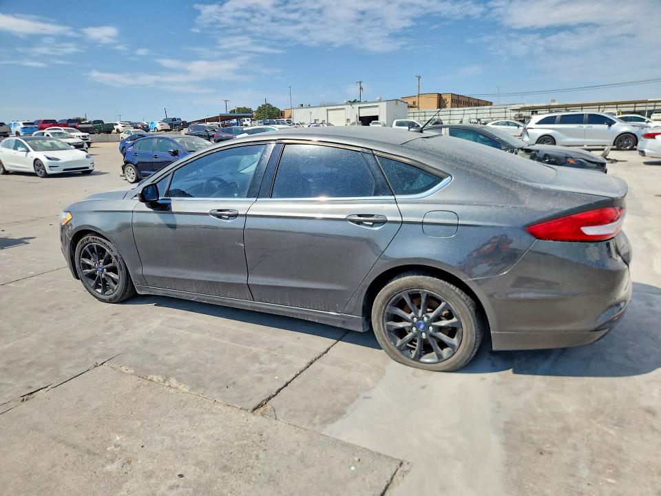 Photo 2 from auction – 2017 FORD FUSION with VIN 3FA6P0HD3HR367229