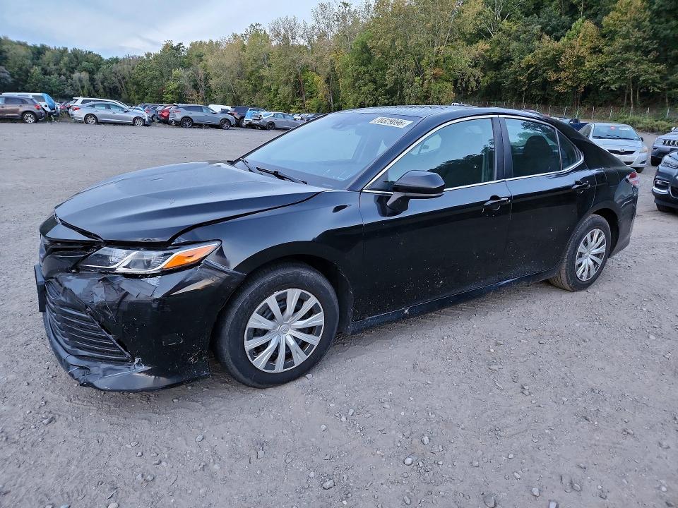 TOYOTA CAMRY 2018 with VIN 4T1B31HK2JU501845 - Photo from auction