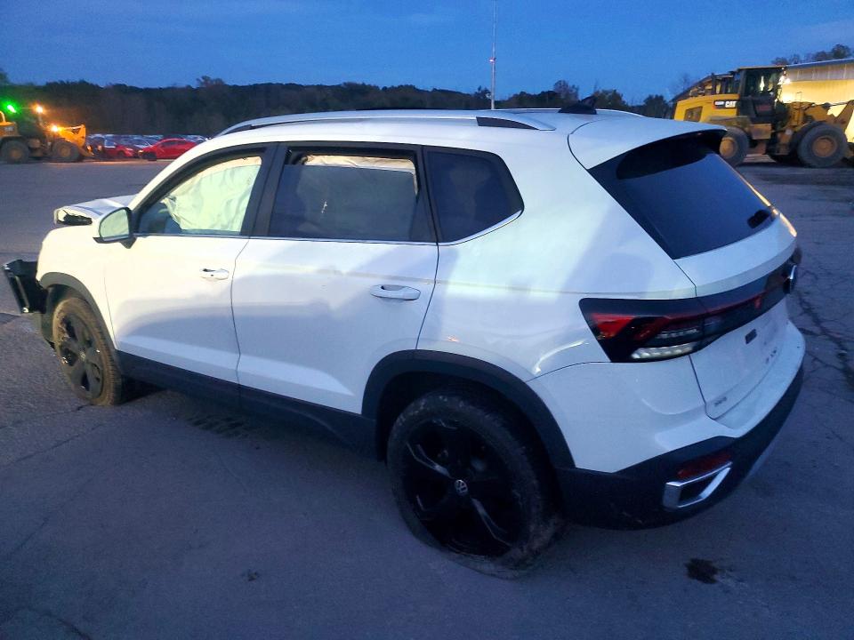 Снимка 2 от търг – 2025 VOLKSWAGEN TAOS с VIN 3VV4C7B23SM010247
