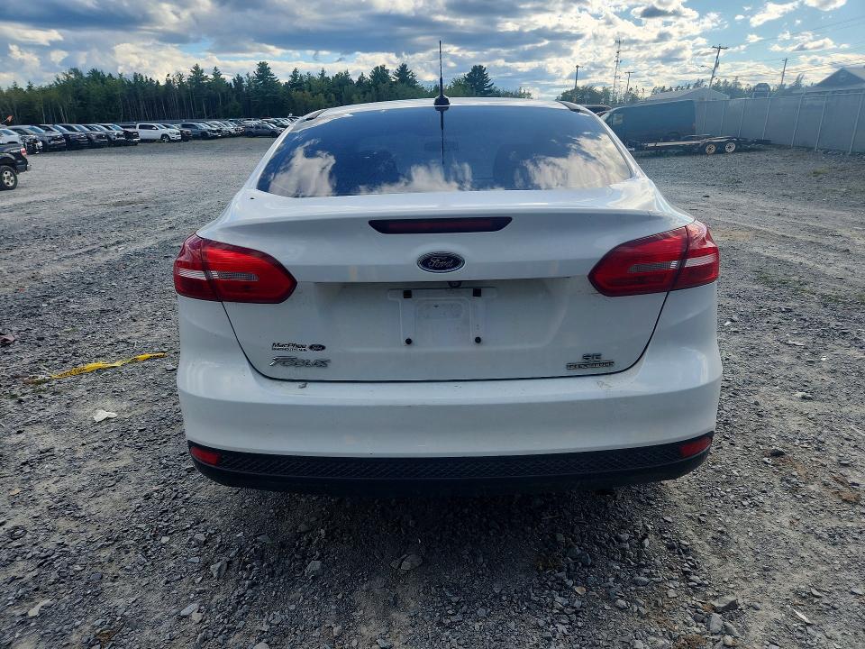 Photo 6 from auction – 2015 FORD FOCUS with VIN 1FADP3F22FL296966