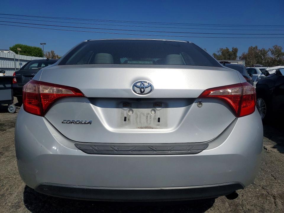 Zdjęcie 6 z aukcji – 2017 TOYOTA COROLLA z VIN 5YFBURHE9HP611325