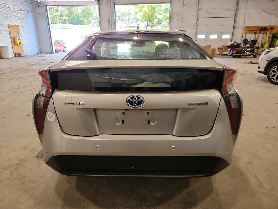 Photo 6 from auction – 2018 TOYOTA PRIUS with VIN JTDKBRFU1J3083049