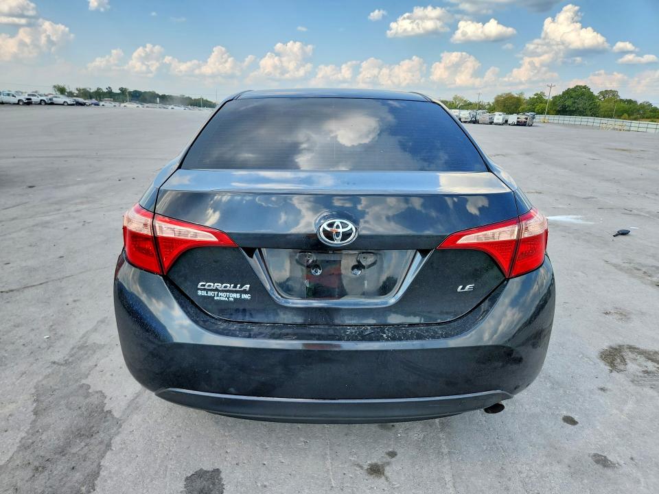 Photo 6 from auction – 2018 TOYOTA COROLLA with VIN 5YFBURHE2JP811498