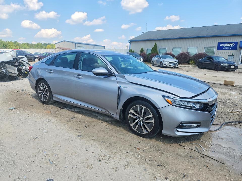 Снимка 4 от търг – 2020 HONDA ACCORD с VIN 1HGCV3F48LA005537