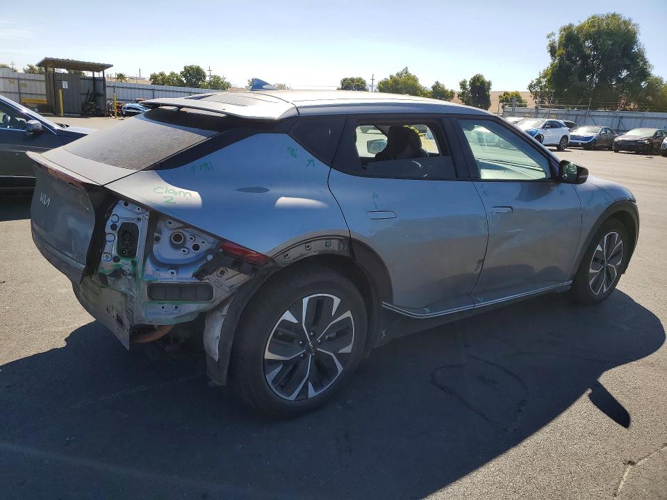 Photo 3 from auction – 2023 KIA EV6 with VIN KNDC34LA9P5150055