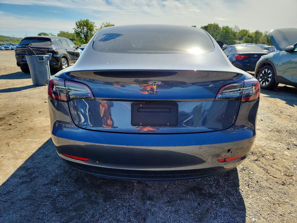 Foto 6 de la subasta – 2021 TESLA MODEL 3 con VIN 5YJ3E1EA2MF923271