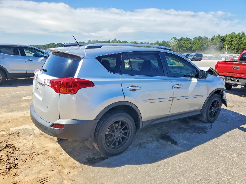 Photo 3 from auction – 2013 TOYOTA RAV4 with VIN JTMZFREVXDD016297