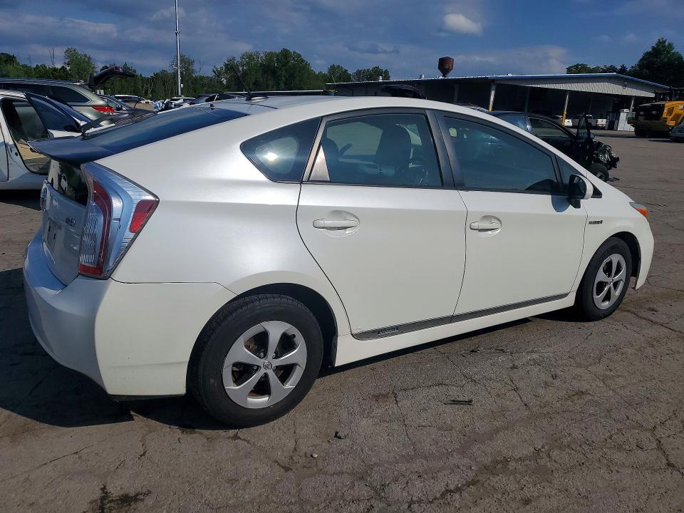 Photo 3 from auction – 2014 TOYOTA PRIUS with VIN JTDKN3DU8E1777231