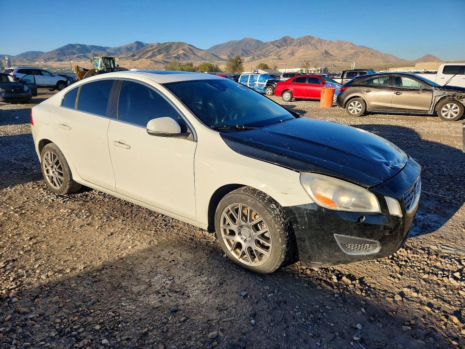 Photo 4 from auction – 2013 VOLVO S60 with VIN YV1612FSXD2225896